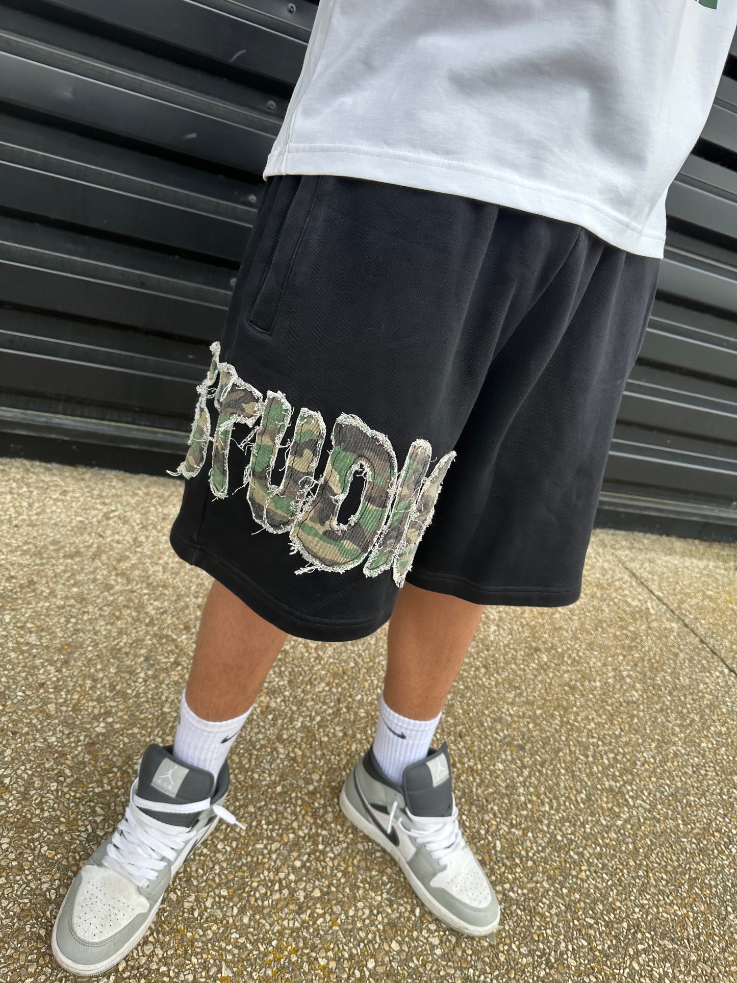 CAMO SHORT - BLACK
